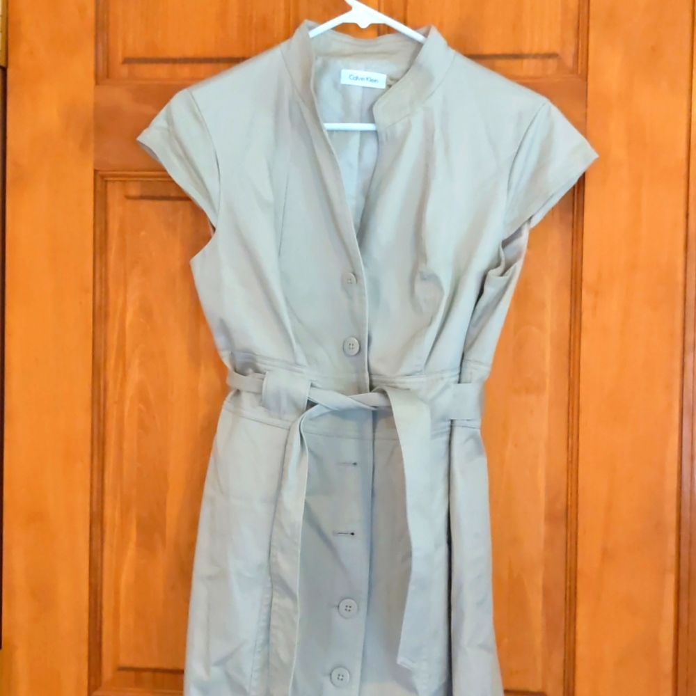 Calvin Klein beige trenchcoat dress